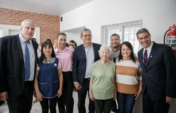 Capitanich y Jaime Perczyk inauguraron la refacción del jardín de infantes N°144 "Profesora Martha Núñez" 1