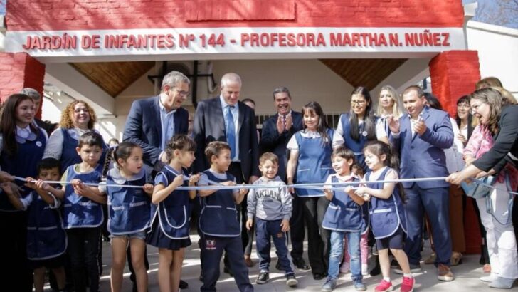 Capitanich y Jaime Perczyk inauguraron la refacción del jardín N°144 “Profesora Martha Núñez”