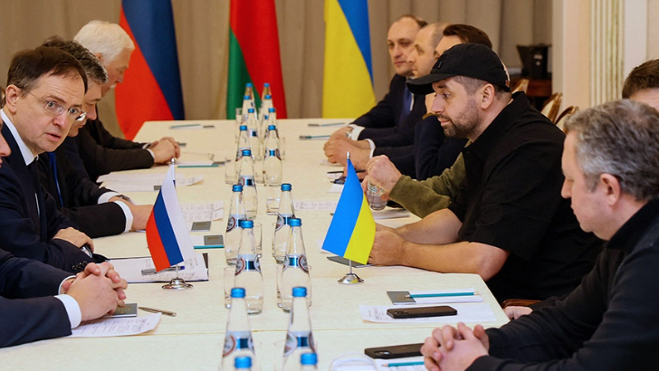 Ucrania y Rusia llegaban a un principio de acuerdo, hasta que fue “perturbado” por Occidente