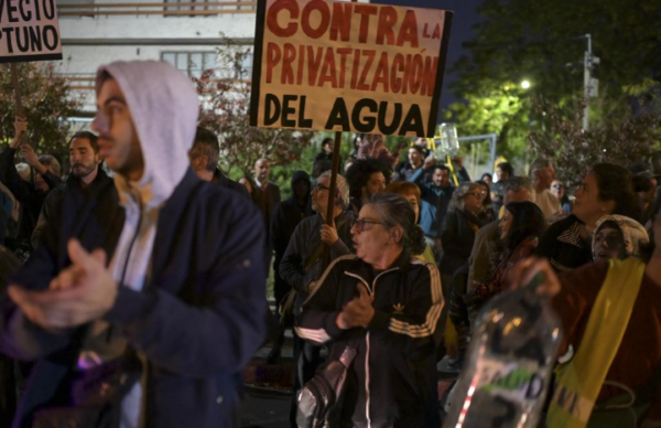 Uruguay: protestas y cruces políticos por la crisis hídrica 2