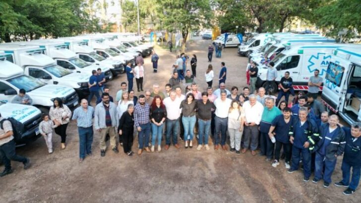 Capitanich y Rach Quiroga entregaron 19 ambulancias y 5 vehículos utilitarios a hospitales chaqueños