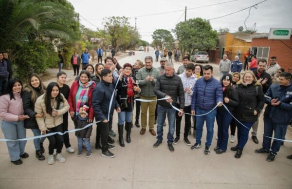 Concepción del Bermejo: Capitanich inauguró cuatro cuadras de pavimento 1
