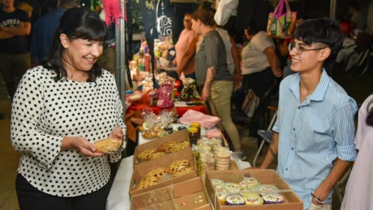 Quermesita en Villa Libertad: Cuesta acompañó a los emprendedores