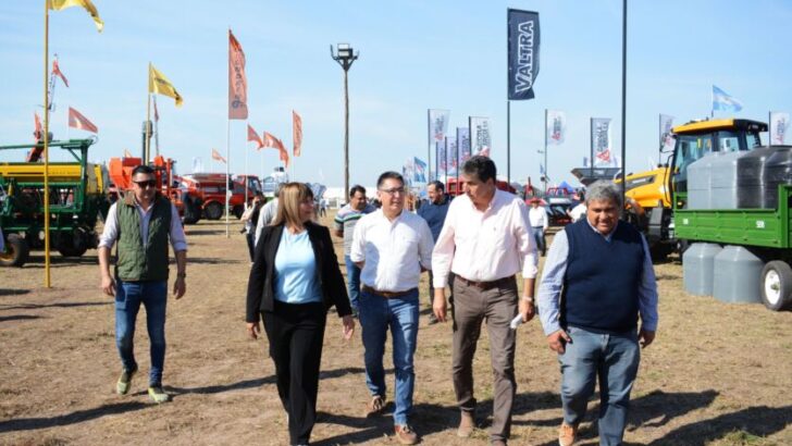 En Agronea, Gustavo Martínez destacó el trabajo de la producción: “eso es lo que hizo fuerte a nuestra provincia”