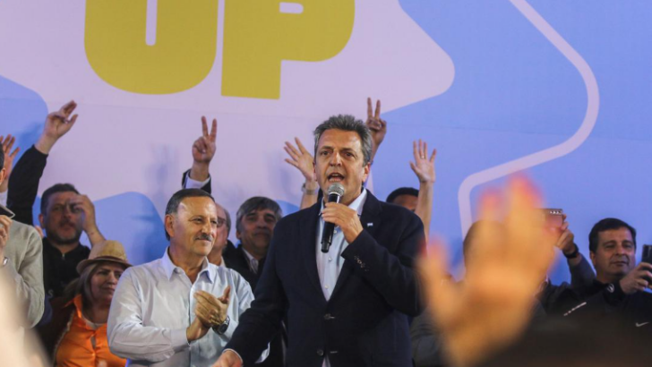 UxP intensifica la campaña, con recorridas de Massa junto a referentes locales