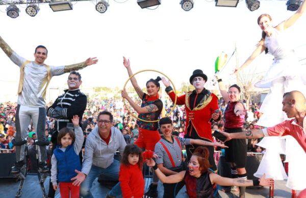 Los niños y niñas de la zona oeste disfrutaron de La Gran Fiesta de los Chicos que terminó con un show de “Cantando con Adriana” 1