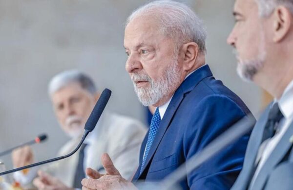 Lula: sólo le pide "a Dios" que en Argentina gane un candidato que defienda la inclusión