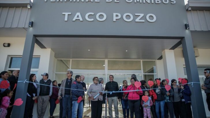 Taco Pozo: Capitanich inauguró la nueva terminal de ómnibus y la Escuela de Educación Especial N°32