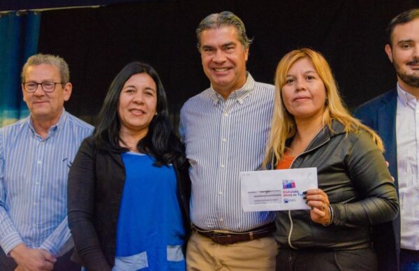 Unas 506 cooperadoras escolares recibieron tarjetas Tuya recargables con aportes económicos 1