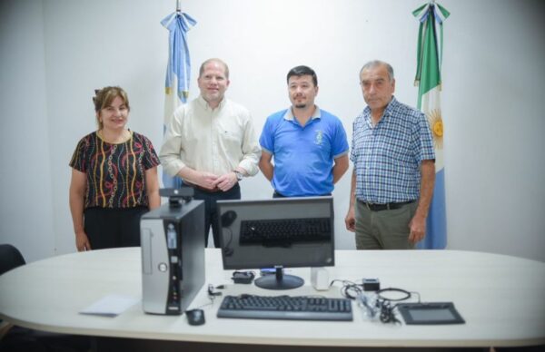 En La Leonesa, Chapo entregó equipamiento para el Registro Civil y recorrió obras 1