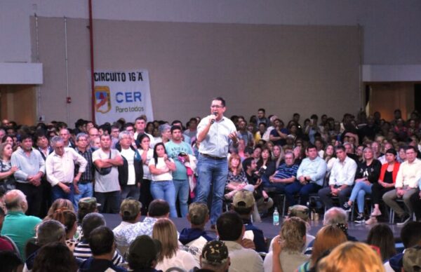 Gustavo Martínez encabezó un nuevo plenario del CER