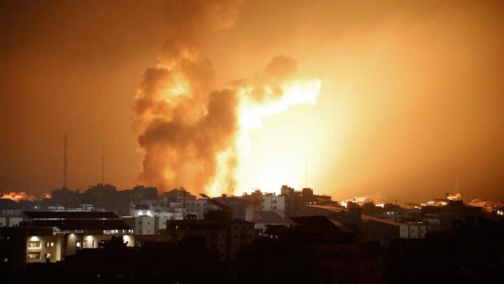 Más de 1000 muertos: Israel combate a Hamas, bombardea Gaza e intercambia disparos con Hezbollah