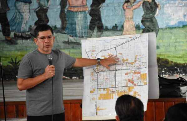 En villa Asunción, la Municipalidad informó a vecinos sobre el proceso para la tenencia definitiva de sus tierras