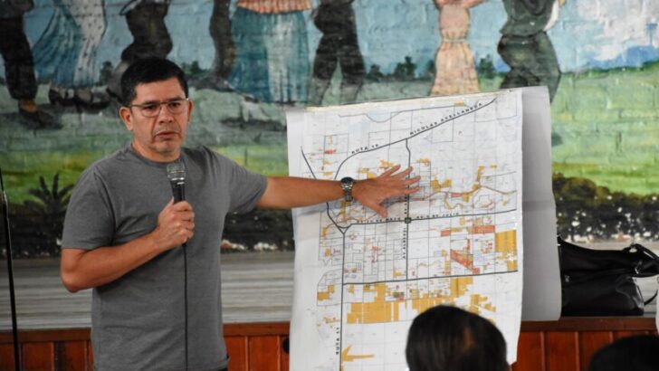 En villa Asunción, la Municipalidad informó a vecinos sobre el proceso para la tenencia definitiva de sus tierras