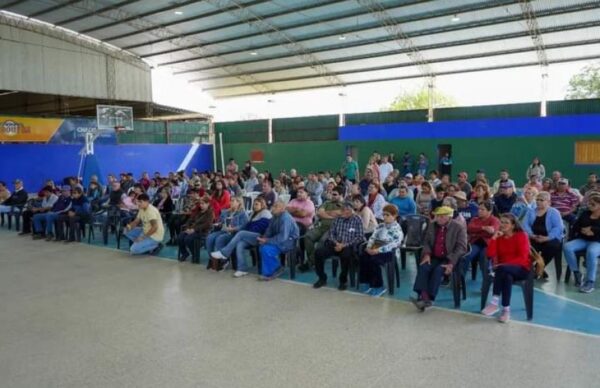 Isla del Cerrito: el Gobierno firmó 137 escrituras de títulos de propiedad urbana 2