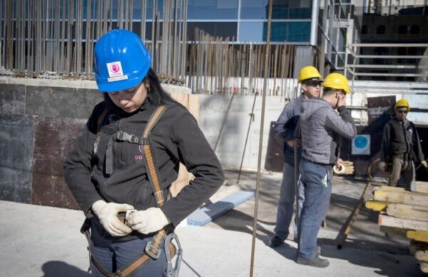 Las mujeres en el sector de la construcción hacen crecer el empleo 3