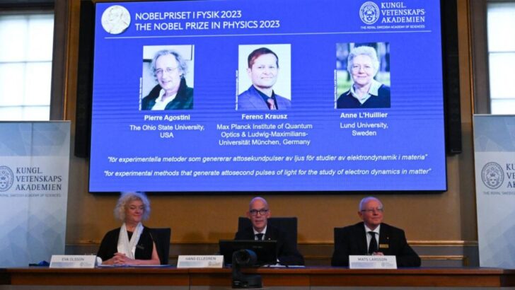 Tres científicos ganaron el Premio Nobel de Física