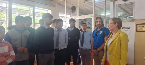 Estudiantes secundarios visitaron edificios de Tribunales de Villa Ángela