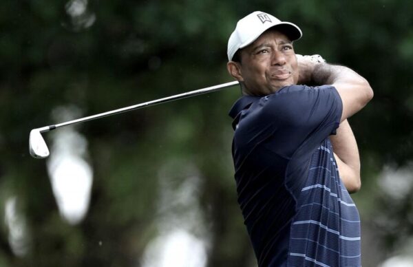 Golf: Tiger Woods anunció que no se retirara