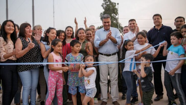 Villa Berthet: Capitanich inauguró nueve cuadras de pavimento y el Paseo de la Juventud