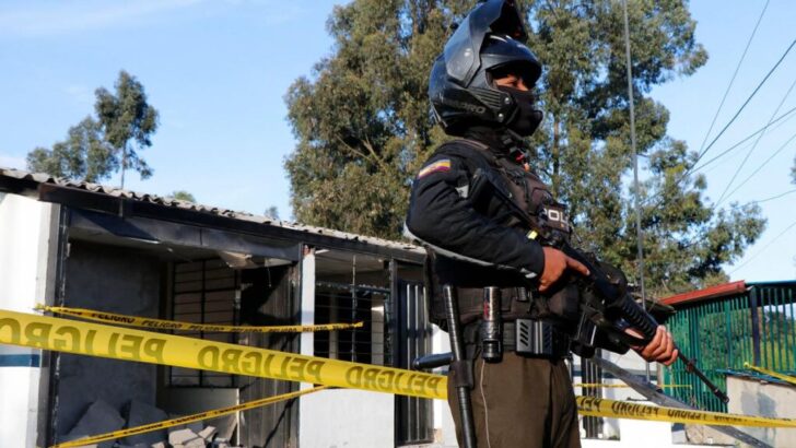 Crisis en Ecuador: continúa la toma de rehenes en varias cárceles