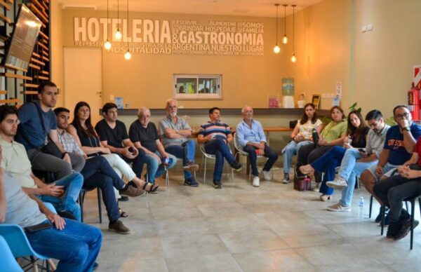 Municipalidad de Resistencia mantuvo reunión con Federación Empresaria Hotelera Gastronómica 1