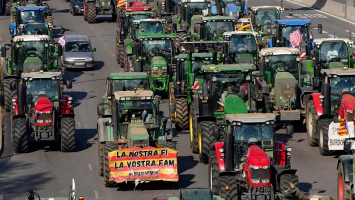 Agricultores españoles se concentraron en varias ciudades del país