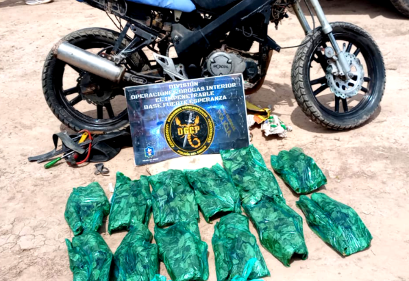 Comandancia Frías: la Policía del Chaco secuestro 1 kilo de cocaína y 20 kilos de hoja de coca