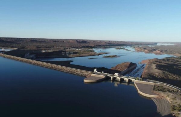 Dos provincias intimaron a Milei por las hidroeléctricas 1