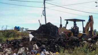 La Municipalidad de Resistencia realiza tareas de limpieza en Villa Encarnación