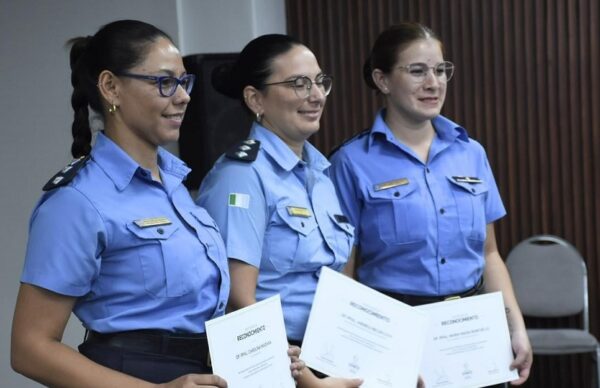 Entregaron reconocimientos a mujeres de la Policía y del SPP 1
