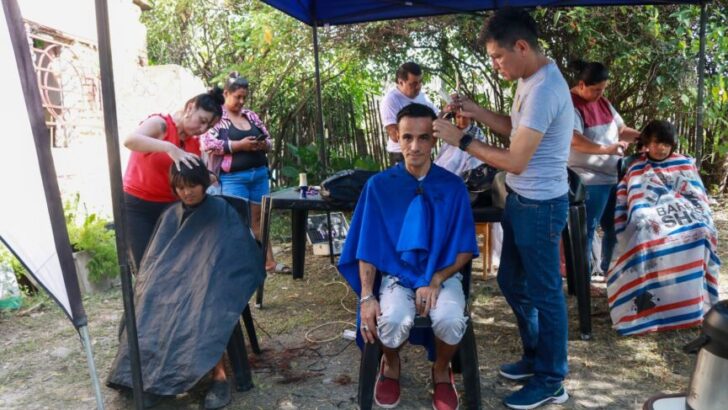 La pelu va al barrio: cortes gratuitos de cabello en Barranqueras