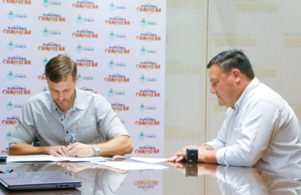 Lotería Chaqueña firmó un acuerdo para refaccionar el Polideportivo de Chorotis 1