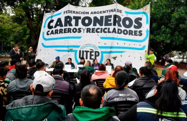 Cartoneros criticaron al Gobierno porteño por demoras en el pago de salarios