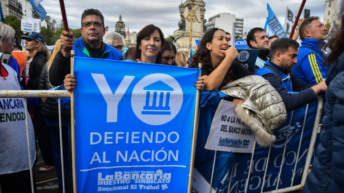 Un millón de firmas en defensa del Banco Nación, obligaron al Gobierno a retirarlo de la lista de empresas a privatizar