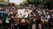 Miles de iraníes despiden al presidente Raisi